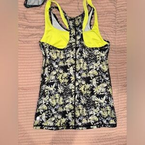 Lululemon Tank top, Size 4, Stretchy, Built-In Bra